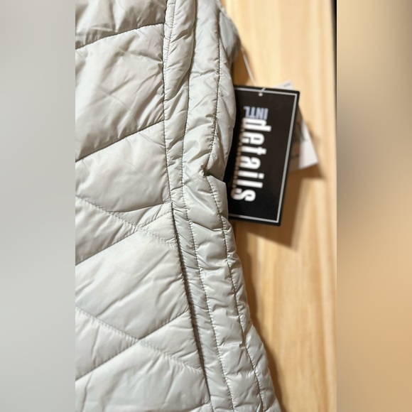 NWT - INTL d.e.t.a.i.l.s. Puffer Vest - Picture 6 of 7